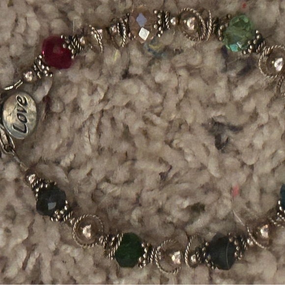 Clearance sale! $10. Bracelet love red green crystal - Picture 3 of 7